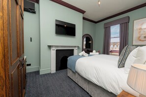 Iron/ironing board, free WiFi, bed sheets - Super central room in the heart of Bath - Pass the Keys (Bath)
