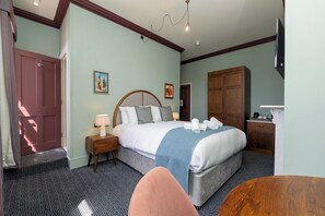 Iron/ironing board, free WiFi, bed sheets - Super central room in the heart of Bath - Pass the Keys (Bath)