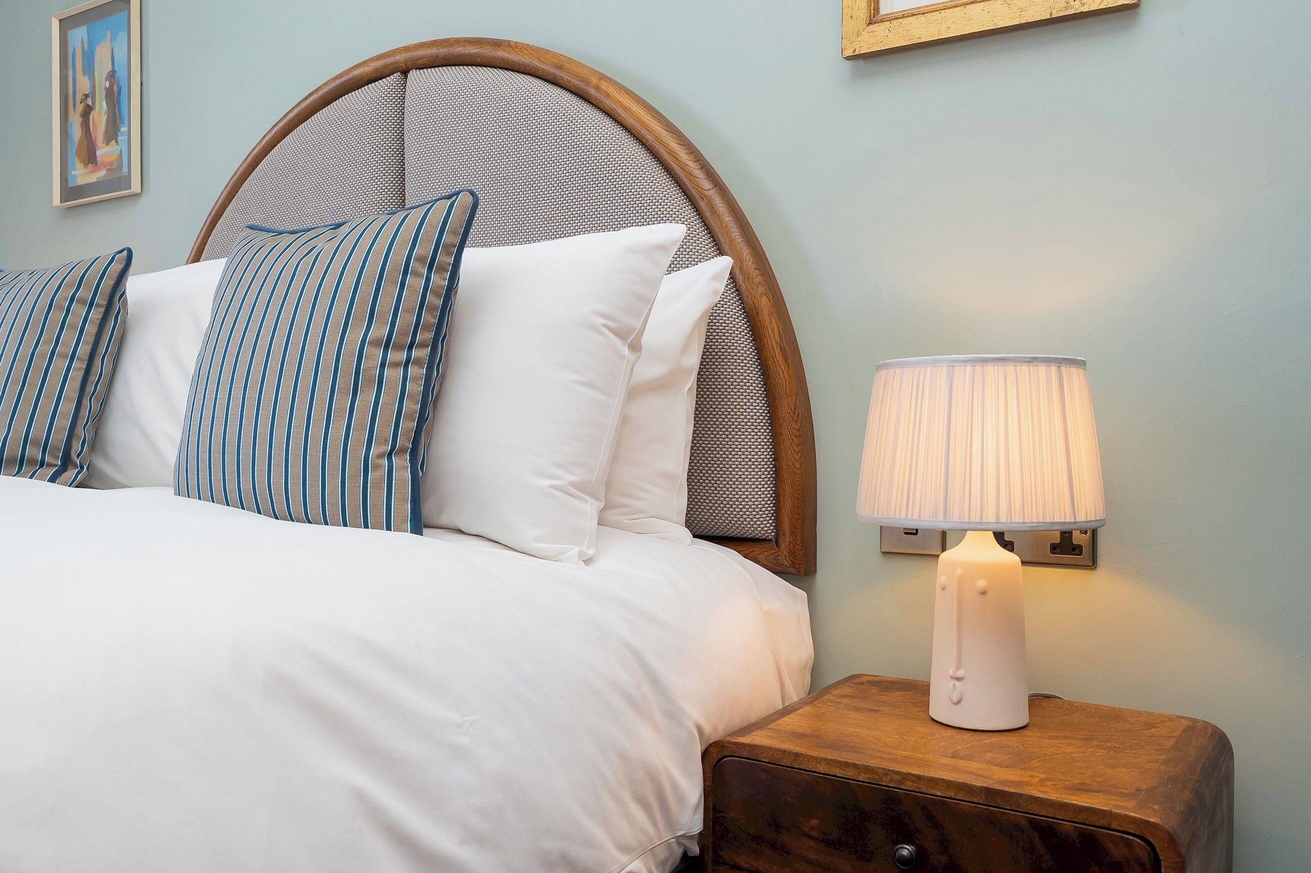 熨斗/熨衫板、免費 Wi-Fi、床單