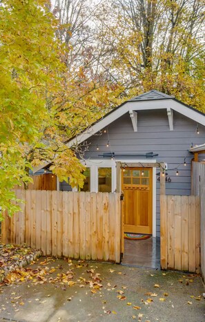 Exterior - Grant Park Guest House (Portland)