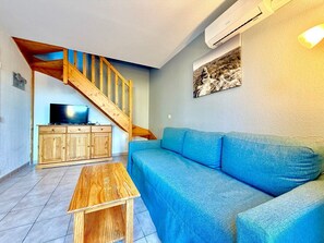 Televisie en een tafeltennistafel