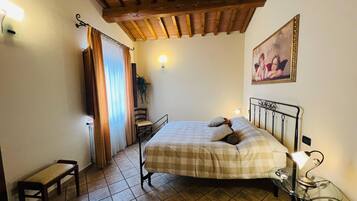 Bügeleisen/Bügelbrett, WLAN, Bettwäsche