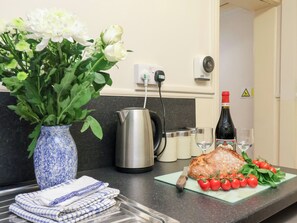 Dining - Stowaway Cottage Church Street (Whitby)