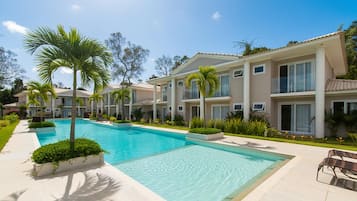 Basic Apartment | Pool | Outdoor pool