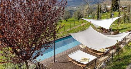 Villa 'Ancòra Tenuta Lonciano' with Pool and Mountain View