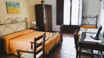 1 bedroom, internet, bed sheets