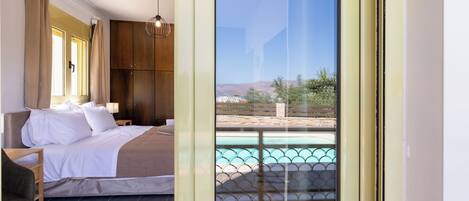 3 bedrooms, iron/ironing board, travel cot, free WiFi