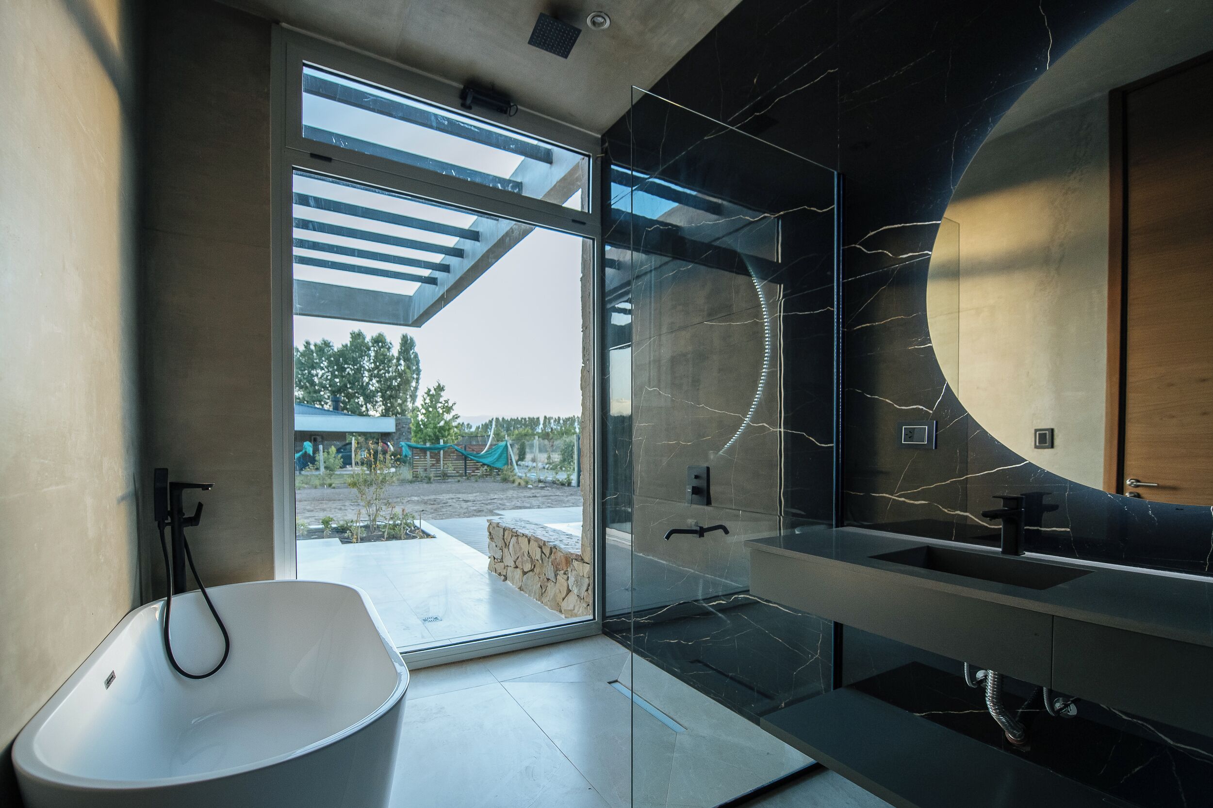 Dusche, Haartrockner, Bidet, Handtücher