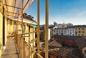 Property grounds - Cozy Navigli Loft - One Bedroom Apartment, Sleeps 2 (Milano)