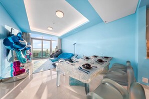 2 bedrooms, Internet - Stayshort - 2 Bedroom in Downtown Sleeps 4 With Balcony (Dubai)