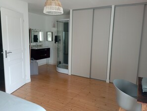 Room - Le Cosy, 20 minutes from Angoulême and Cognac (Hiersac)