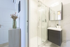 Dusche, Bidet