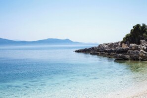 Beach - Ortikia - Four Bedroom Villa, Sleeps 8 (Lefkada City)