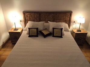 Iron/ironing board, WiFi, bed sheets - Apartment with garden. Two minutes walk from the beach (Platja d'Aro)
