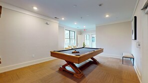 Game room - 209 bedford (Stamford)