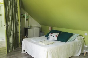 Accès Internet, draps fournis