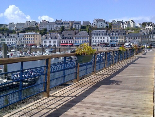 Family cottage 5 minutes from Pors-peron beach!