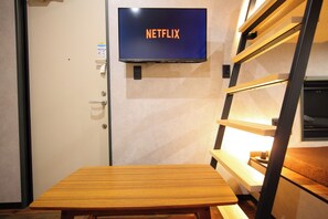 Interior - Trailer house B / Minamitsuru-gun Yamanashi (Minamitsuru-gun)