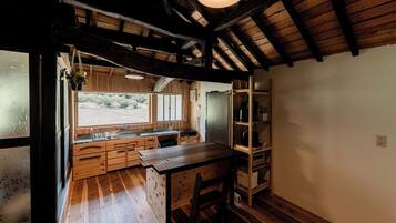 Fridge, microwave, stovetop, cookware/dishes/utensils