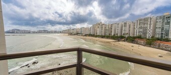 Apto Pet Friendly Beira Mar com Vista e Garagem