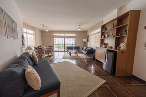 Apartment, Smoking - Apto Pet Friendly Beira Mar com Vista e Garagem (Guarujá)