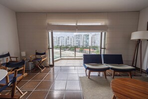 Apartment, Smoking - Apto Pet Friendly Beira Mar com Vista e Garagem (Guarujá)