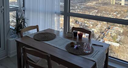 Chill and cozy room with great view in the heart of downtown