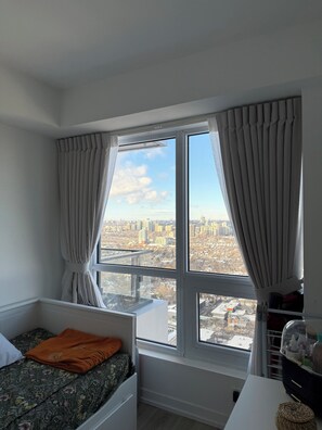 1 bedroom, desk, iron/ironing board, WiFi