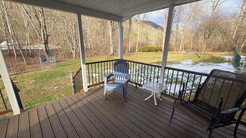2 bed/2 bath home w/fenced yard in the heart of the PA Wilds