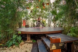 Outdoor dining - Luxe Penthouse con Terraza Privada + Fast WiFi (Tulum)