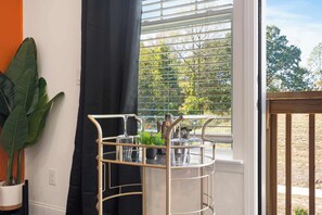 Interior - Luxe King 4BR Townhouse—Mins to Uptown CLT! (Charlotte)