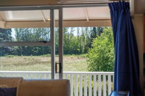 Interior - Trailside Escape - Lake Taupo Holiday Home (Turangi)