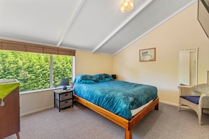 Room - Trailside Escape - Lake Taupo Holiday Home (Turangi)