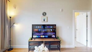 Interior -  serene Stamford stay with AC and gym (Stamford)