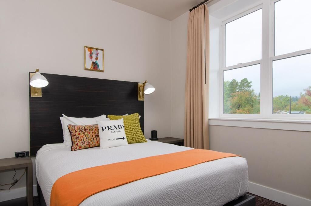 Basic Double Room Single Use | Desk, laptop workspace, soundproofing, iron/ironing board