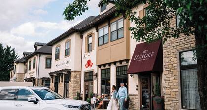 The Dundee - A Trace Hotel