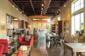 Dining - The Dundee - A Trace Hotel (Dundee)