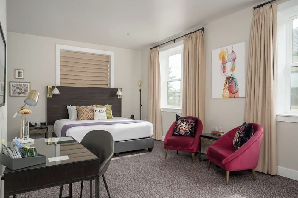 The Dundee - A Trace Hotel