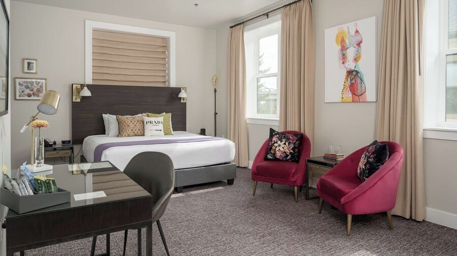 The Dundee - A Trace Hotel