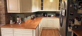 EAA ONLY. 7 or 10 day home rental. 0.8 miles to Whitmann terminal.