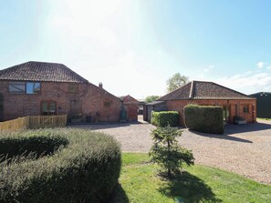 Cottage | Exterior - Kingfisher (Louth)