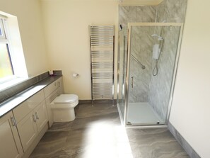 Cottage | Bathroom - Kingfisher (Louth)