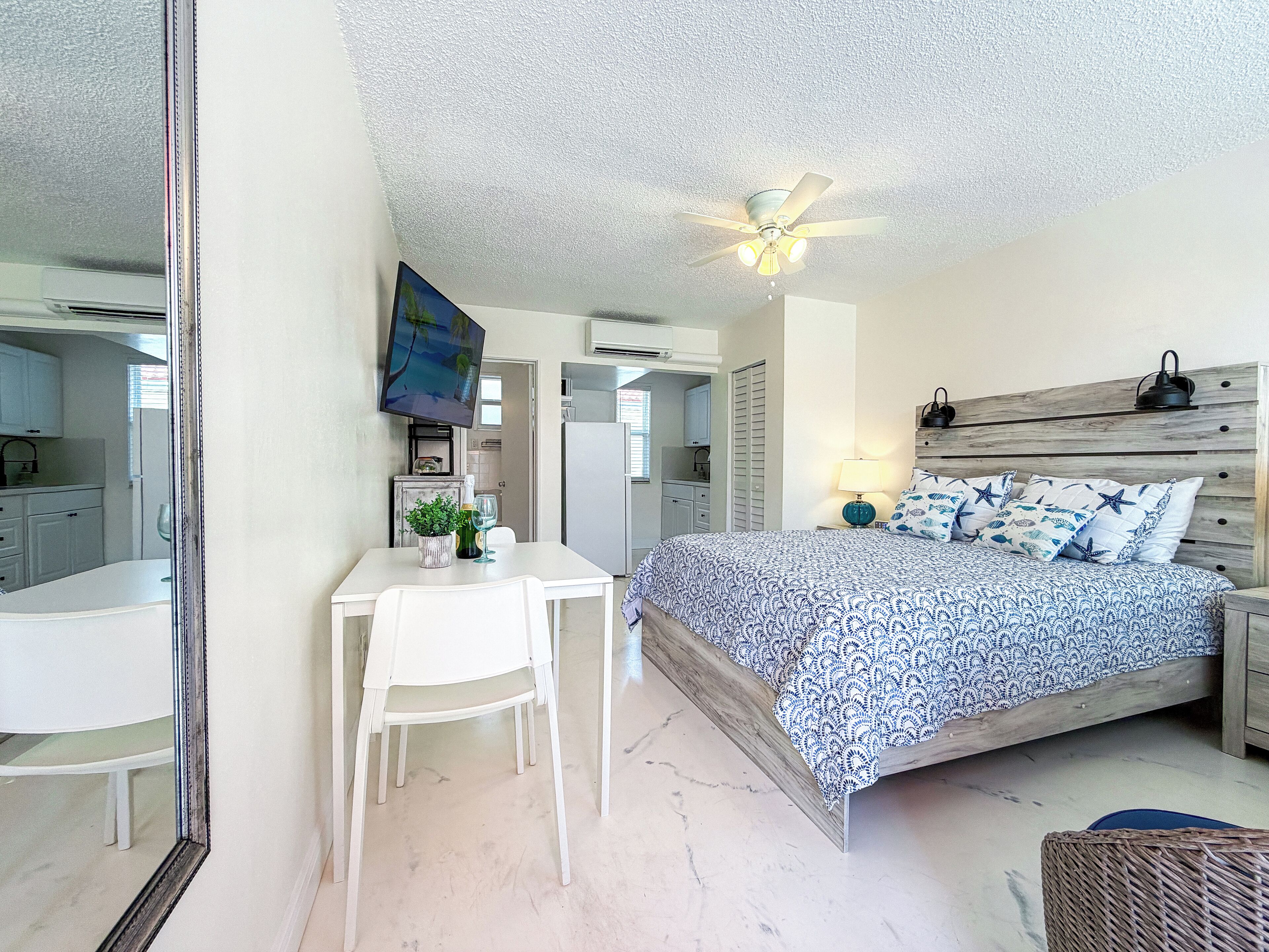 Acesso à internet, roupa de cama