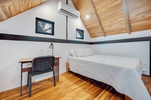 1 Schlafzimmer, Reisekinderbett, kostenloses WLAN, Bettwäsche