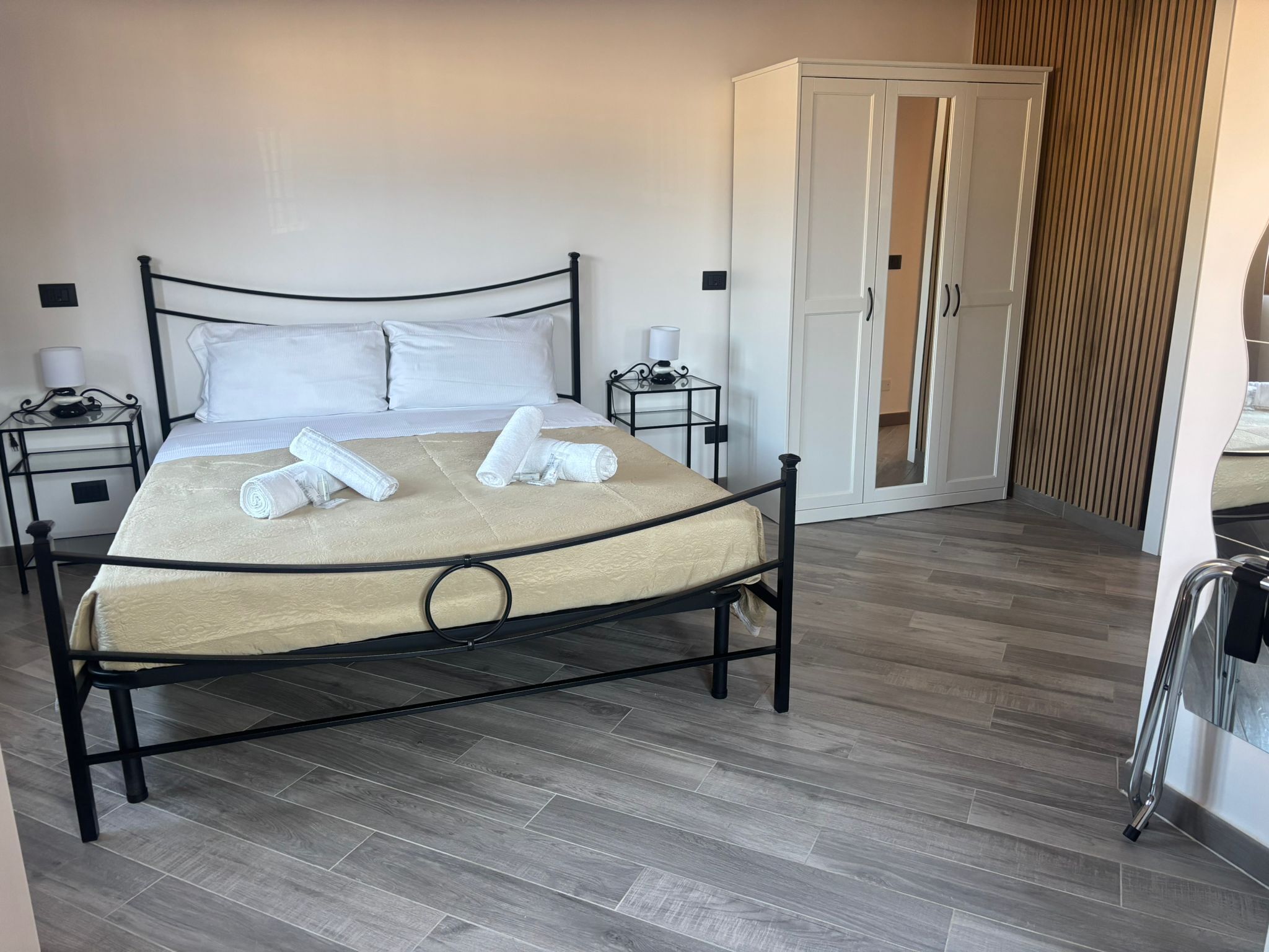 Double or Twin Room | Desk, free WiFi