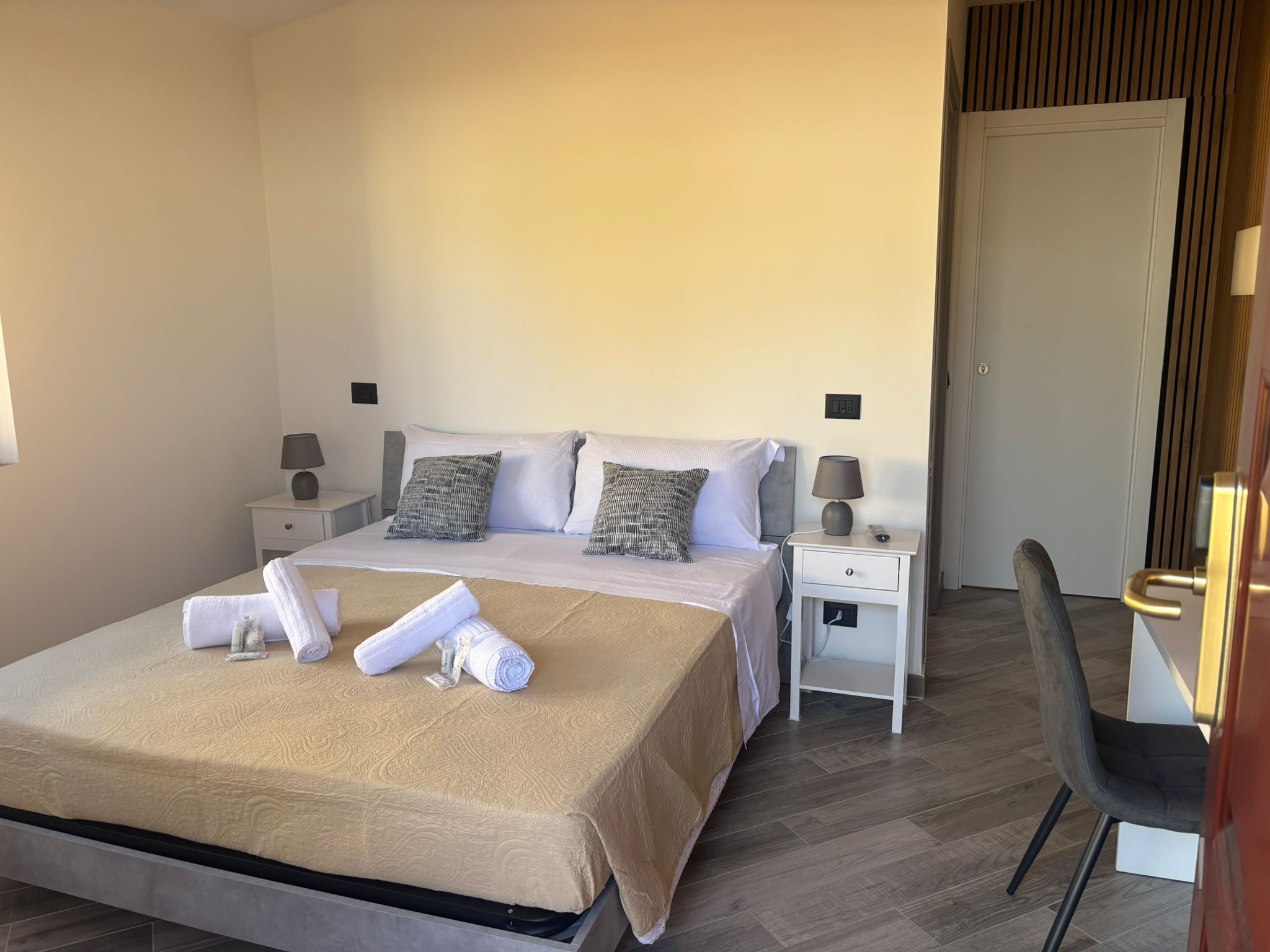 Double or Twin Room | Desk, free WiFi