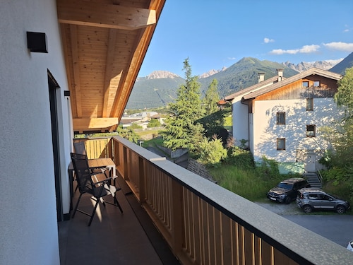 Stylishly furnished and cozy vacation apartment with mountain views!