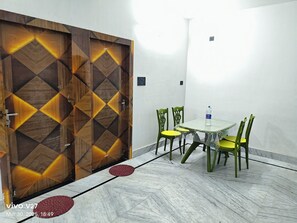 Dining - Aarvi's self-service Homestay 2 BHK apartment (Bhaktinagar)