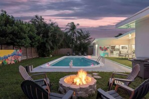Terrace/patio - Lux Miami Villa  Heated Pool 10 min to Beach (North Miami Beach)