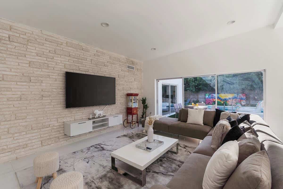 Lux Miami Villa  Heated Pool 10 Min To Beach - Miramar, FL